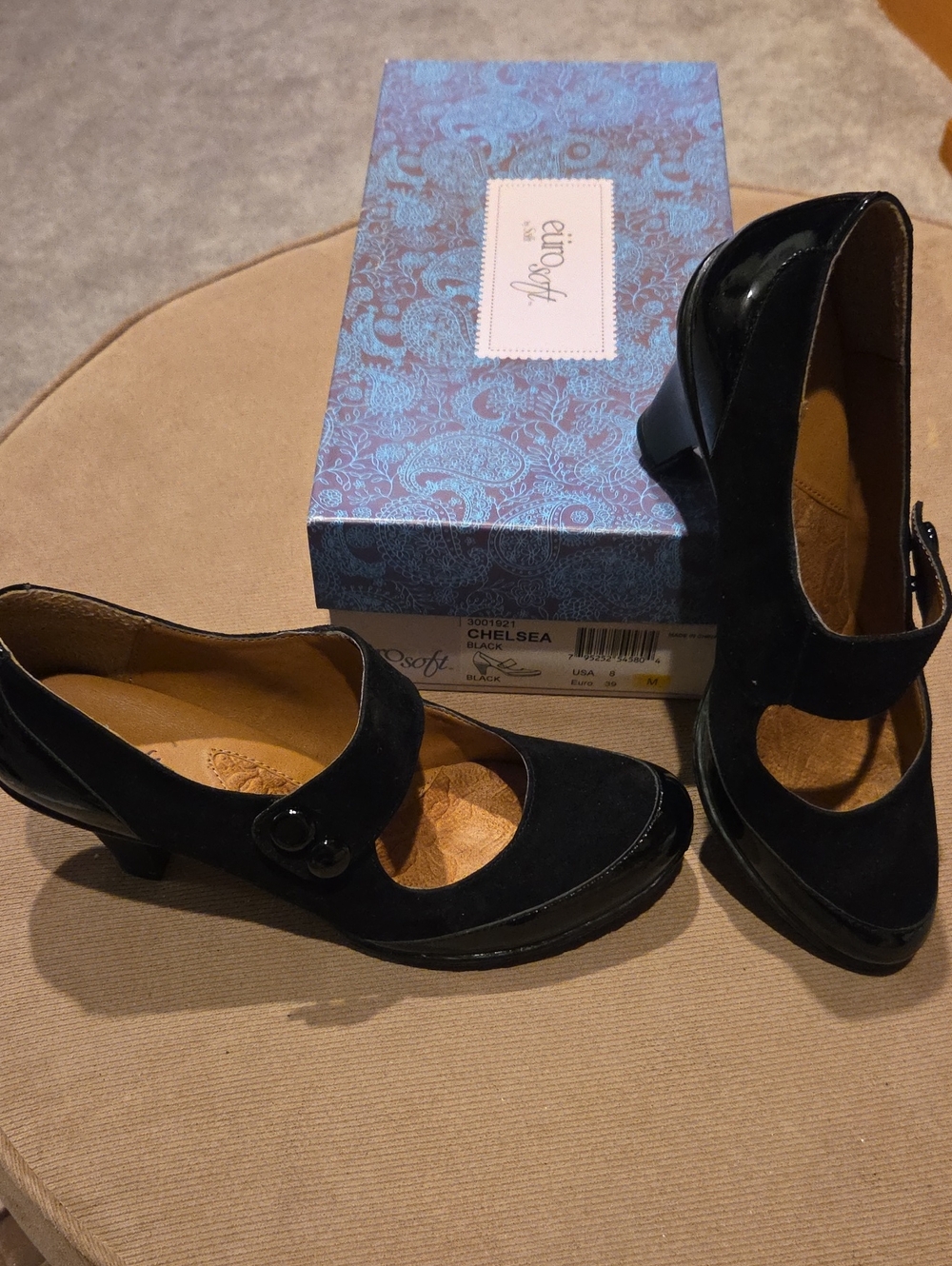 Eurosoft Chelsea Black Suede and Patent Mary Jane Heels 8M